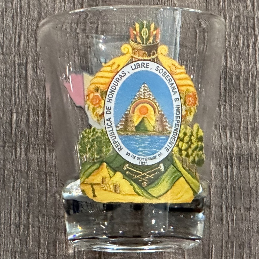 💞 New Republic of Honduras Souvenir Shot Glass